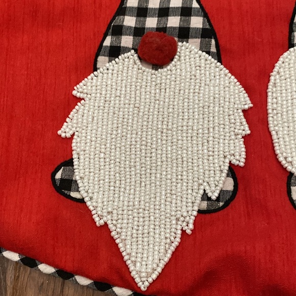 Gnome and Snowflake Bead & Applique Tree Skirt - Picture 3 of 12